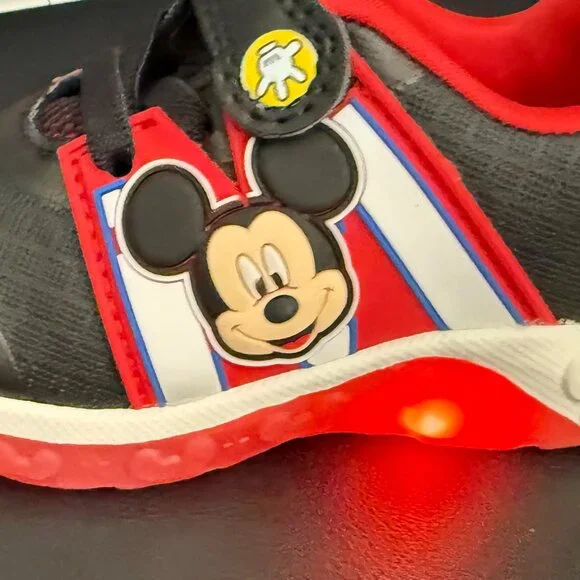 Disney Mickey Mouse Light Up Sneakers TODDLER BOY SIZE 12 NEW - Picture 3 of 10